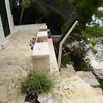 Beachfront In Tri Porte, With Sea View, Terrace, Air Conditioning, Wifi 5208-2 Apartman *