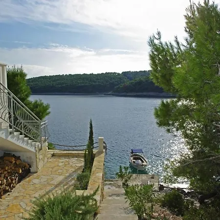 Beachfront In Tri Porte, With Sea View, Terrace, Air Conditioning, Wifi 5208-2 Potirna