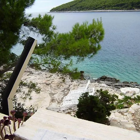 Beachfront In Tri Porte, With Sea View, Terrace, Air Conditioning, Wifi 5208-2 * Potirna