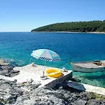 아파트 Beachfront In Tri Porte, With Sea View, Terrace, Air Conditioning, Wifi 5208-2 *