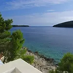 Beachfront In Tri Porte, With Sea View, Terrace, Air Conditioning, Wifi 5208-2
