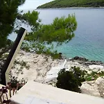 Beachfront In Tri Porte, With Sea View, Terrace, Air Conditioning, Wifi 5208-2 * Potirna