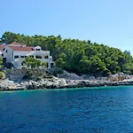 Beachfront In Tri Porte, With Sea View, Terrace, Air Conditioning, Wifi 5208-2