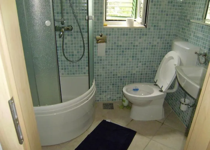 Beachfront In Tri Porte, With Sea View, Terrace, Air Conditioning, Wifi 5208-2 Apartmán Potirna