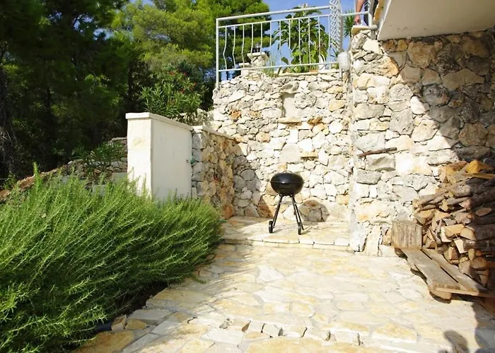 Beachfront In Tri Porte, With Sea View, Terrace, Air Conditioning, Wifi 5208-2 Apartmán Potirna