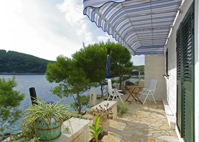 Apartmán Beachfront In Tri Porte, With Sea View, Terrace, Air Conditioning, Wifi 5208-2 *