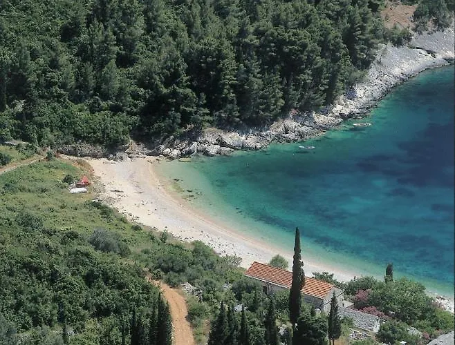 Apartmán Beachfront In Tri Porte, With Sea View, Terrace, Air Conditioning, Wifi 5208-2 *