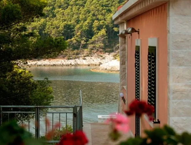 Beachfront In Tri Porte, With Sea View, Terrace, Air Conditioning, Wifi 5208-2 *